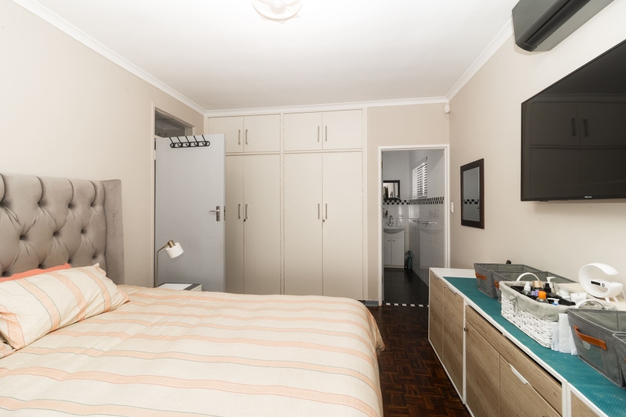 5 Bedroom Property for Sale in La Rochelle Western Cape